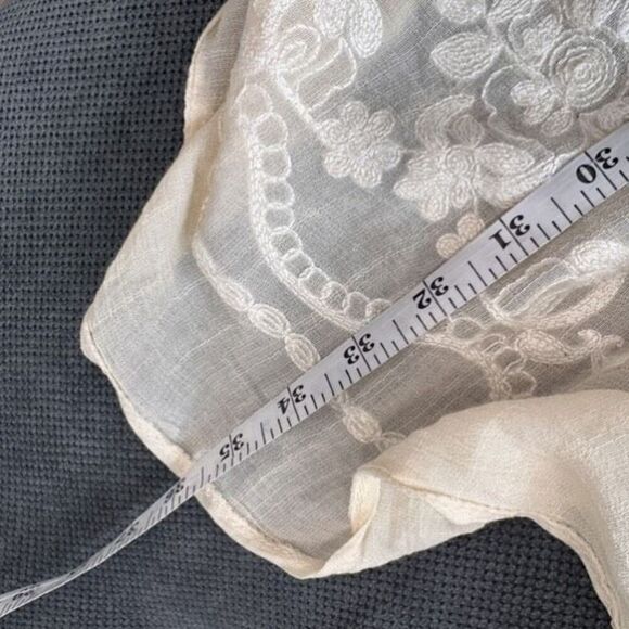 Boutique lightweight gauzy embroidered cream beachy coverup kaftan OS Large - Picture 13 of 13